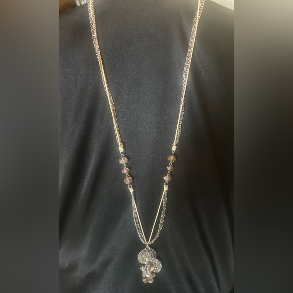 Beautiful Boutique Necklace! 3 charms hang from 2 Silver Chains & Cream Rope.